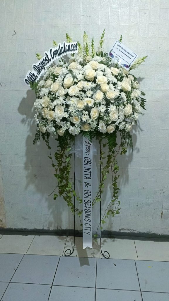 Rangkaian standing duka cita Tabitha untuk ucapan belasungkawa di Rumah Duka Tabitha Ukrida Jakarta Barat